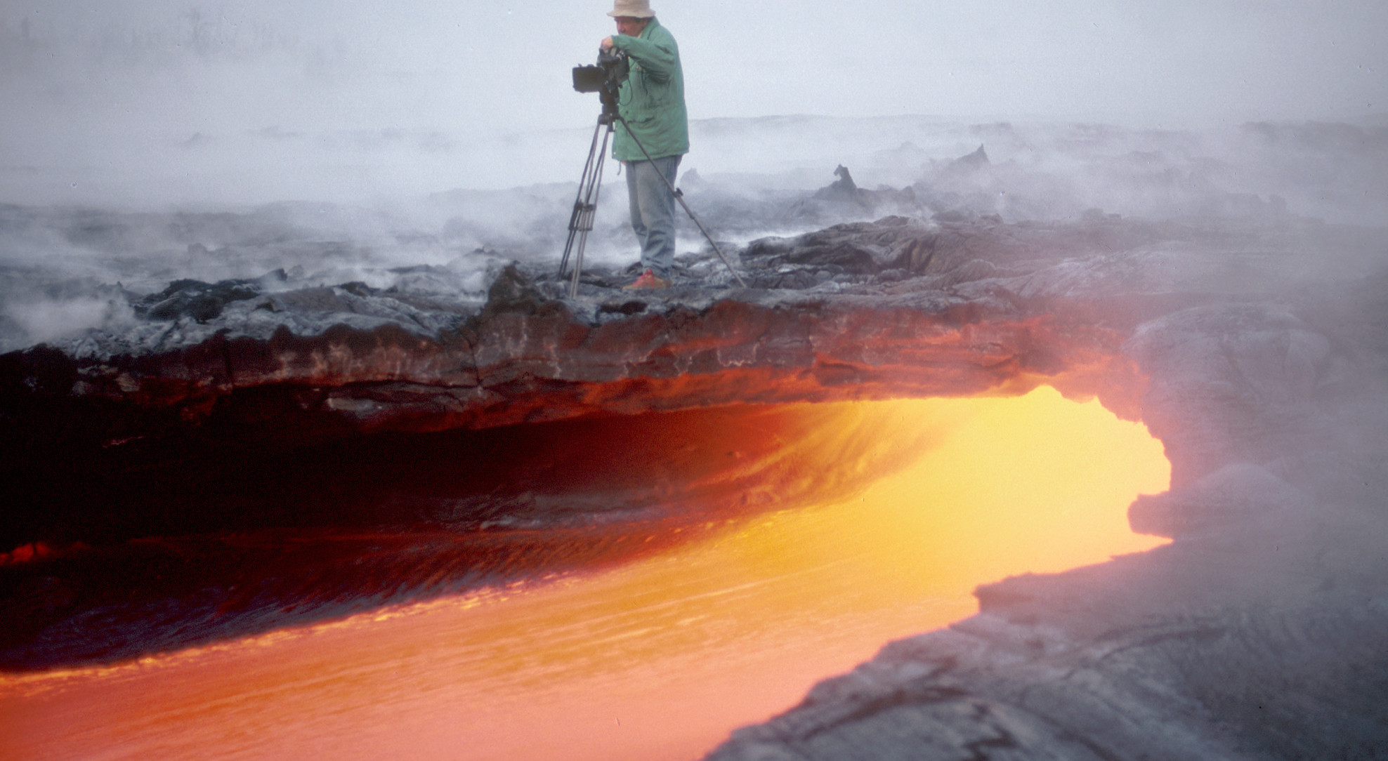 Image The Fire Within: Requiem for Katia and Maurice Krafft